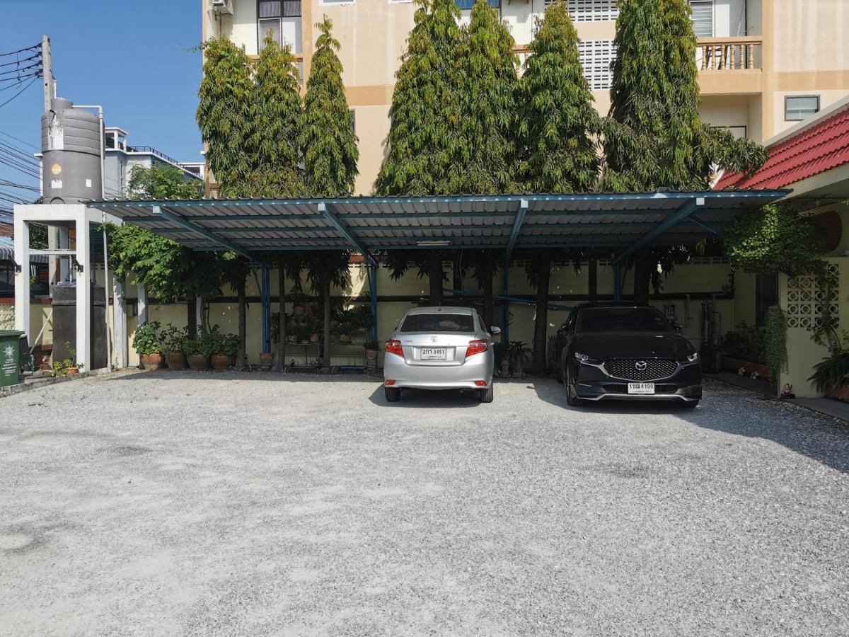 Samiya Guesthouse Bangsaen Eksteriør billede